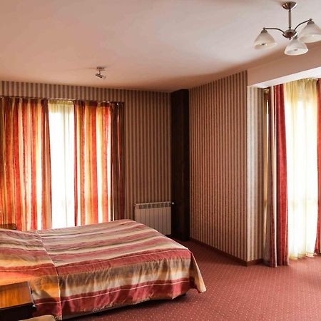 Стаи За Гости - Семейна Къща За Гости Ивел Bansko Exteriör bild