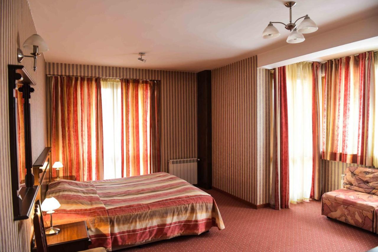 Стаи За Гости - Семейна Къща За Гости Ивел Bansko Exteriör bild