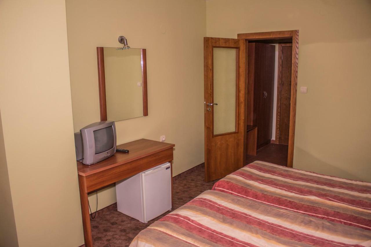 Стаи За Гости - Семейна Къща За Гости Ивел Bansko Exteriör bild